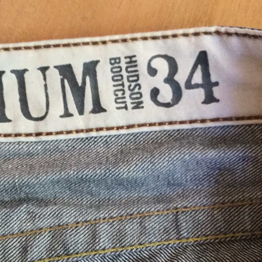 Distressed Mossimo boot - Picture 2 of 4
